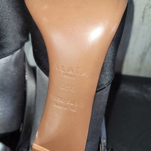 Alaia Patent Leather Heels - Picture 15 of 15